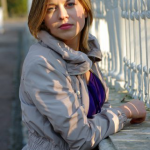 Я. Зимой, летом, осенью, весной.