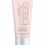 Тональная основа Illuminating make-up base от Essence