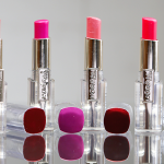 Бальзам для губ Caresse 401 Rebel Red от L'Oreal