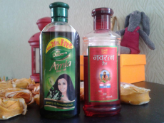 Индийские масла для волос Dabur от Hair Oil и Amla Red Oil от Navratna