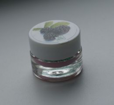 Восстанавливающий бальзам для губ "Ежевика" от Yves Rocher 