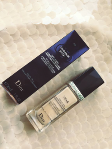 Тональный крем с эффектом студийного макияжа Diorskin Star (оттенок № 010 Ivory) от Dior