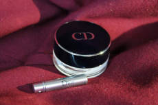 Кремовые тени для век Diorshow Fusion Mono Long-Wear Professional Mirror-Shine Eyeshadow (оттенок № 081 Aventure) от Dior