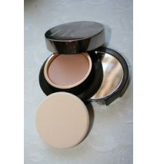 Увлажняющая тон-пудра Color Clone Hydrapact от Helena Rubinstein