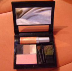 Палетка для макияжа от Mary Kay