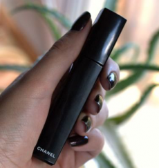 Блеск для губ Rouge Allure Extrait de Gloss от Chanel