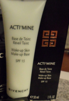Основа под макияж ActiMine Make Up Base от Givenchy