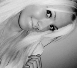 Blonde_in_dreams