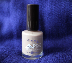 Лак для ногтей LycraPro (оттенок № 367 Bare necessities) от Rimmel
