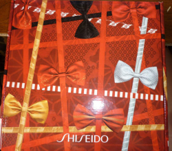 Набор косметики "Сладкий поцелуй" от Shiseido