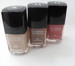 Лаки для ногтей LE VERNIS (оттенки № 559 Frenzy, 505 Particuliere, 491 Rose Confidentiel) от Chanel
