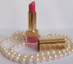 Помада-блеск Pure Color Cristal № 3C1 (Hibiscus) от Estee Lauder