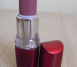 Губная помада Hidra Extreme (оттенок № 210) от Maybelline
