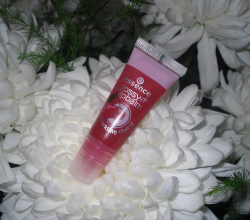 Бальзам для губ Glossy Lipbalm от Essence
