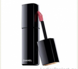 Блеск для губ Rouge Allure Extrait de Gloss (оттенок Empire) от Chanel
