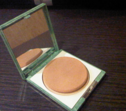 Матирующая компактная пудра Stay Matte Sheer Pressed Powder от Clinique