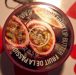 Бальзам для губ Passion Fruit Lip Butter от The Body Shop 