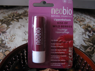 Бальзам для губ "Ягодный поцелуй" от Neobio Natural Cosmetics