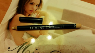 Карандаш для глаз Blueberry Eye Makeup Pencil (оттенок № 9) от Lumene