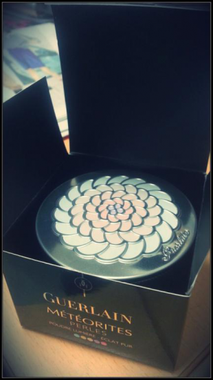 Пудра Meteorites Perles Illiuminating Powder (оттенок № 02 Teint Beige) от Guerlain