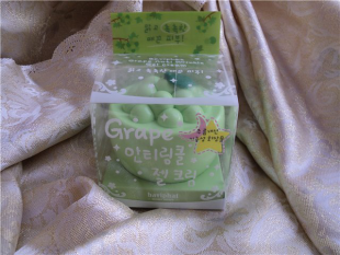 Ночной увлажняющий и укрепляющий крем для лица Grape Anti Wrinkle Gel Cream от Baviphat
