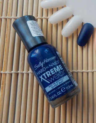 Лак для ногтей Hard as Nails Xtreme Wear Matte Effect (оттенок № 980 Blue Blood) от Sally Hansen