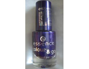 Лак для ногтей Colour & Go от Essence