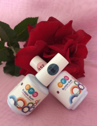 Гель-лак для ногтей Bubble Gum (оттенок № 352 Stassi, № 686 Tilda) от DutyFreeSalon