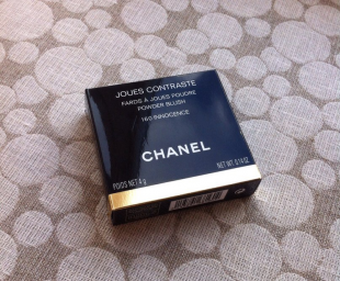 Румяна Joues Contraste Powder Blush Chanel Fall 2014 Etats Poetiques Collection (оттенок № 160 Innocence) от Chanel