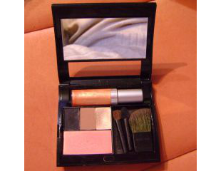 Палетка для макияжа от Mary Kay