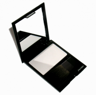 Румяна POUDRE SATIN LUMINEUX Luminizing Satin Face Color (оттенок WT905) от Shiseido