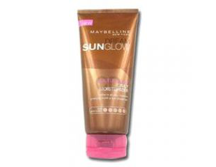 Увлажняющий крем с эффектом загара Dream Sunglow от Maybelline
