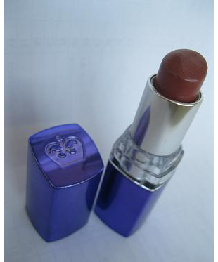Губная помада Moisture Renew от Rimmel