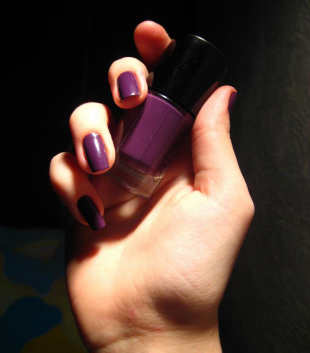 Лак для ногтей Ultimate Nail LACQUER (оттенок 120 Plum Play With Me) от Catrice