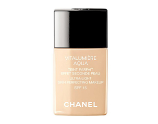 Тональный крем VITALUMIÈRE AQUA от Chanel
