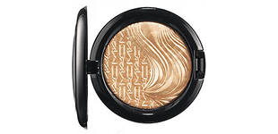 Пудра с эффектом сияния Mineralize Skinfinish (оттенок Whisper Of Gilt) от MAC