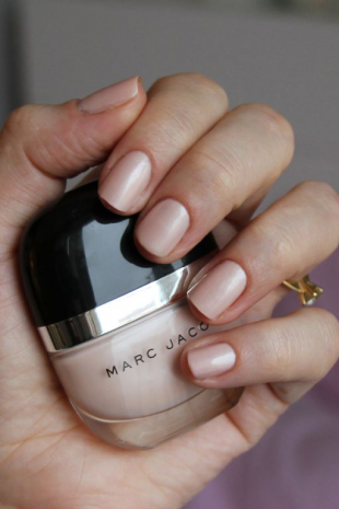Лак для ногтей (оттенок № 102 Daisy) от Marc Jacobs