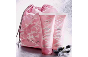 Гель для душа и бритья «2 в 1» и Увлажняющий лосьон для тела от Mary Kay