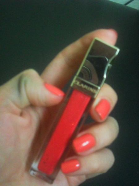 Блеск для губ Gloss Prodige (оттенок № 05 Grenadine) от Clarins