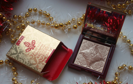 Хайлайтер RED QUEEN HIGHILIGHTER (оттенок № 001 Magnificent Gold) от Pupa