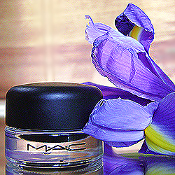 Гелевая подводка для глаз «Fluidline» от MAC