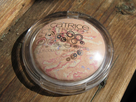 Пудра Multicolor Highlighter из коллекции май-июнь 2013 "Candy Shock" (оттенок C01 Vanila Love) от Catrice